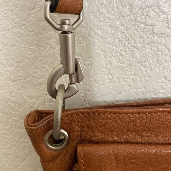 ELLEMENNO  Genuine Leather Crossbody Bag with Zipper and Magnetic Clasp Closure - Picture 3 of 8